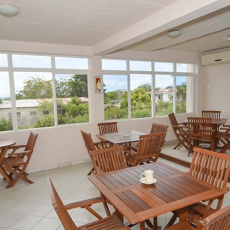 Caribbean Inn And Suites St. John's ภายนอก รูปภาพ