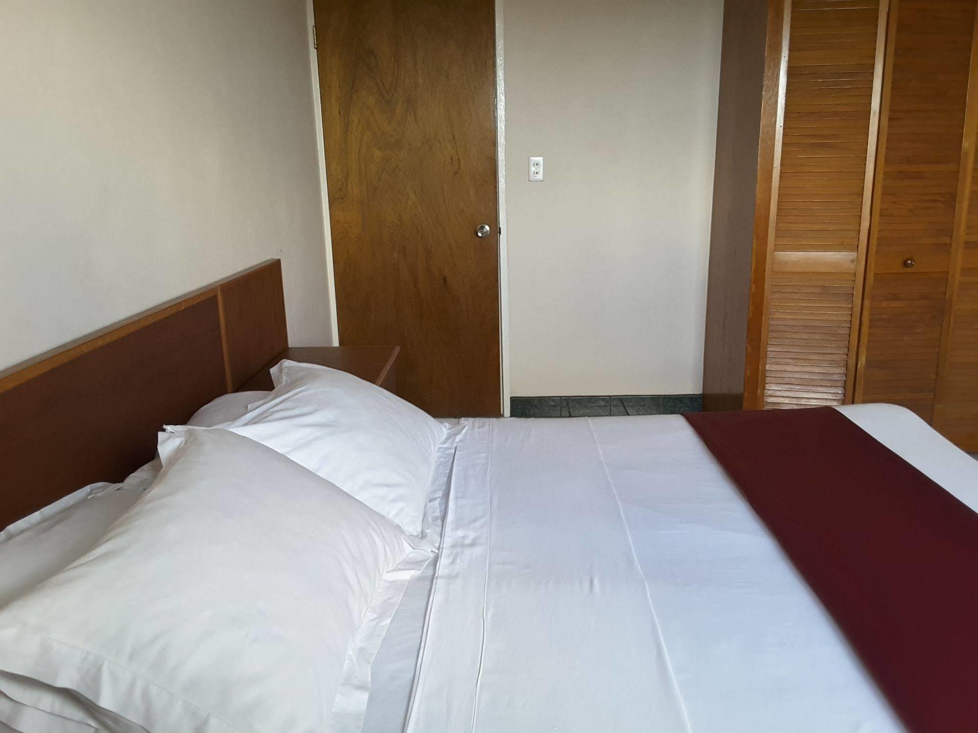 Caribbean Inn And Suites St. John's ภายนอก รูปภาพ